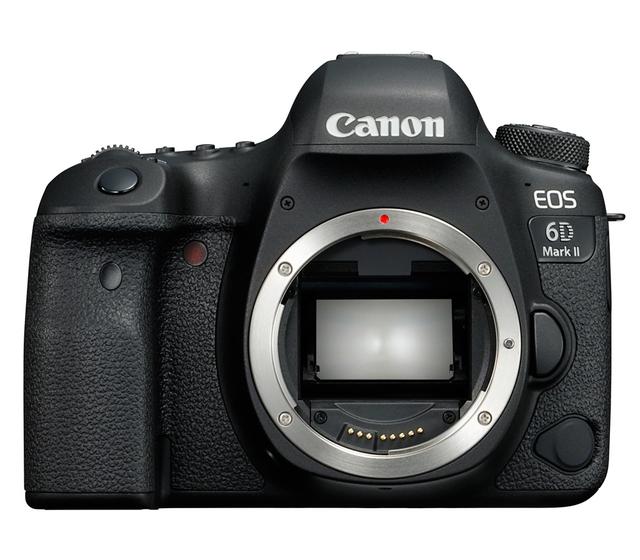 Зеркальный фотоаппарат Canon EOS 6D Mark II Body.